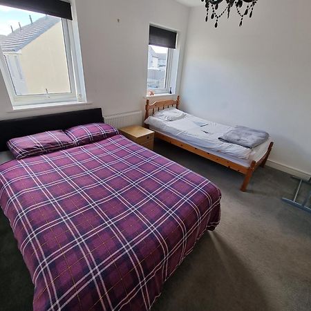 King En-Suite Close To The A30 Camborne Exterior foto